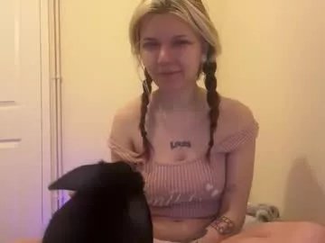 lizzyylovesick on Chaturbate 