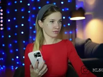 Freechat mel_collins on Chaturbate