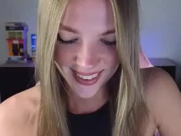 Freechat merry_dancers_ on Chaturbate