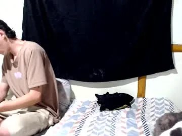 Freechat miahells on Chaturbate