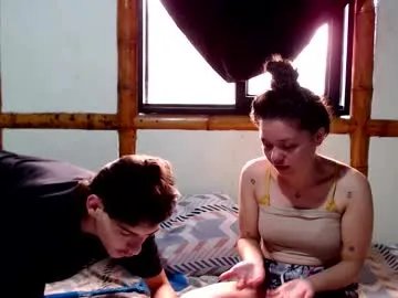 Freechat miahells on Chaturbate