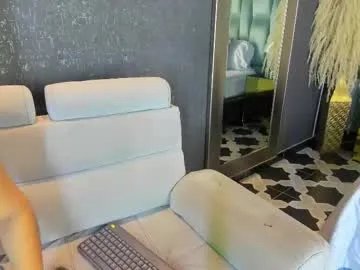 Freechat paulinaduarte_ on Chaturbate