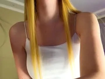 queenelia on Chaturbate 