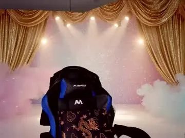 Freechat roseblooom on Chaturbate