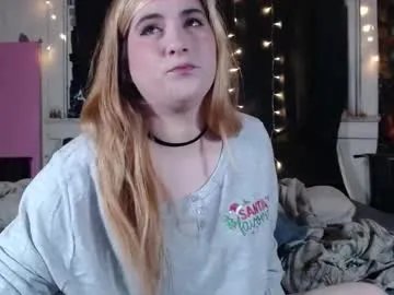roxanneroulette on Chaturbate