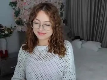 Freechat sereneflame on Chaturbate