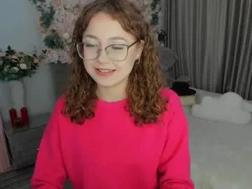 Freechat sereneflame on Chaturbate