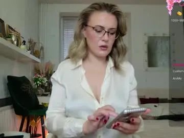 Freechat spicyhotmilf on Chaturbate