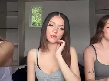 Freechat stellapearl on Chaturbate