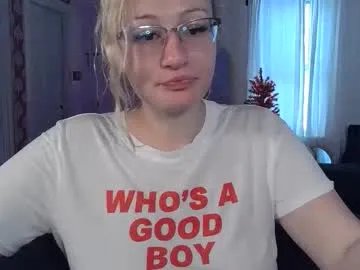 Freechat switchykitty on Chaturbate