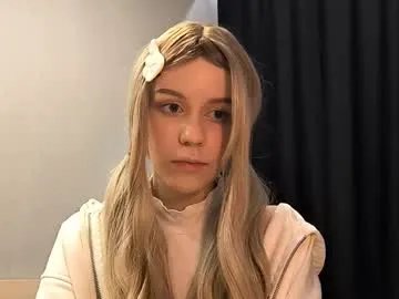 Freechat tressamarshbanks on Chaturbate