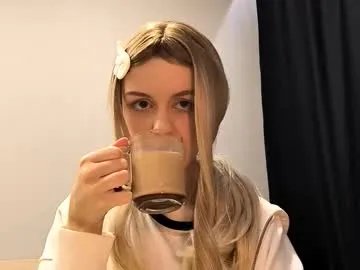 Freechat tressamarshbanks on Chaturbate