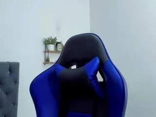 Offline adam_boss on Flirt4Free