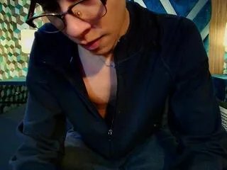 Offline aidden_royce on Flirt4Free