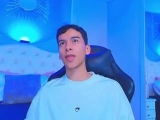 Offline aidden_royce on Flirt4Free