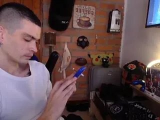 Offline alex_devegas on Flirt4Free