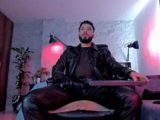 Freechat andres_suarez on Flirt4Free