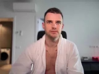 Offline andrew_emerson on Flirt4Free