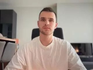 Offline andrew_emerson on Flirt4Free