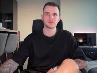 Offline andrew_emerson on Flirt4Free