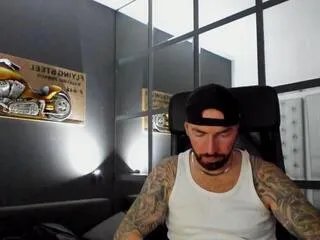 Offline armand on Flirt4Free