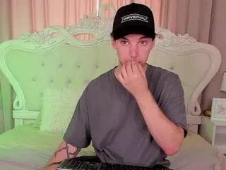 Offline arthur_andrews on Flirt4Free