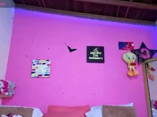 Freechat ashly_bell on Flirt4Free