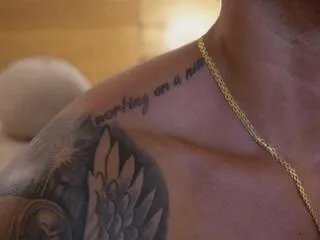 Freechat belami_colton on Flirt4Free