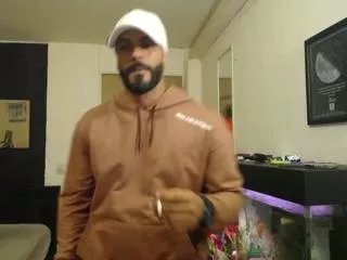 Freechat braun_phillips on Flirt4Free