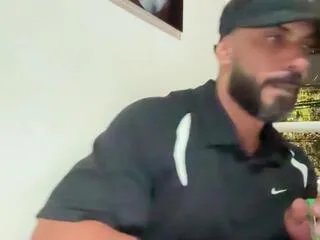 Freechat braun_phillips on Flirt4Free