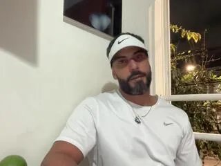 Freechat braun_phillips on Flirt4Free