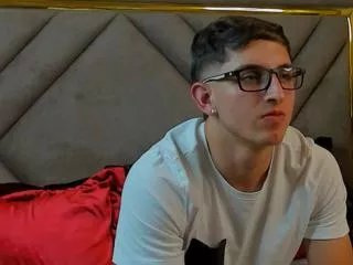 Offline calvin_hunter on Flirt4Free