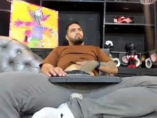 Offline deivid_james on Flirt4Free