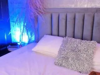 Freechat emma_blossom on Flirt4Free