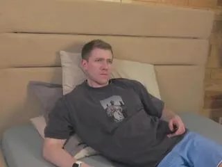 Offline ethan_pinkman on Flirt4Free