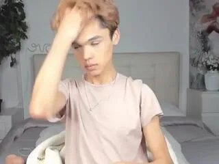 Offline felix_del_rey on Flirt4Free