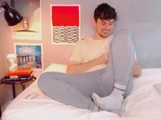 Offline gabriel_navas on Flirt4Free