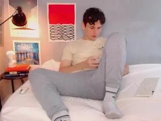 Offline gabriel_navas on Flirt4Free