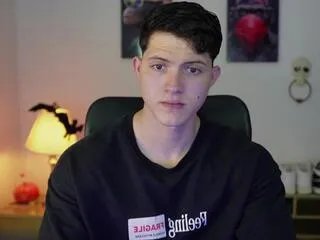 Offline hazzan_velez on Flirt4Free