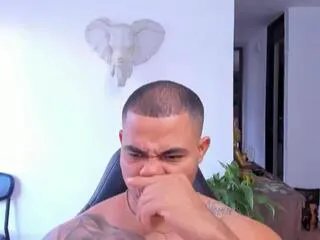 Freechat jackson_gray on Flirt4Free