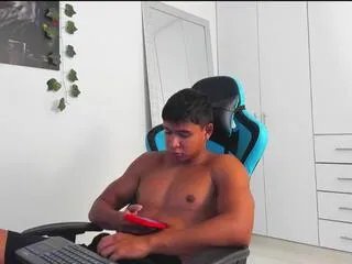 Offline kevin_bray on Flirt4Free