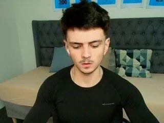 Freechat leon_angelov on Flirt4Free