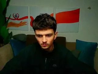 Freechat leon_angelov on Flirt4Free