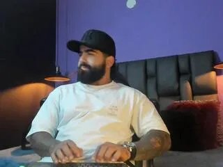 Offline leonidas_murphy on Flirt4Free