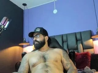 Offline leonidas_murphy on Flirt4Free