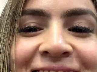 Offline lisa_belluci on Flirt4Free