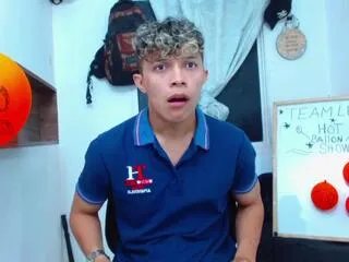 Offline lucas_luxx on Flirt4Free