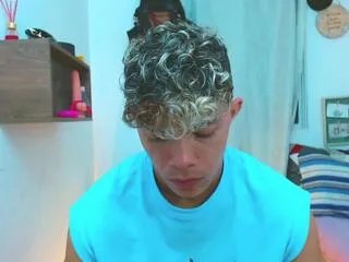 Offline lucas_luxx on Flirt4Free