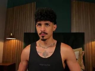 Freechat lukee_taylor on Flirt4Free