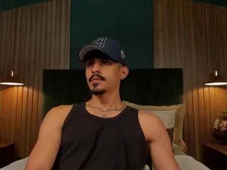 Freechat lukee_taylor on Flirt4Free